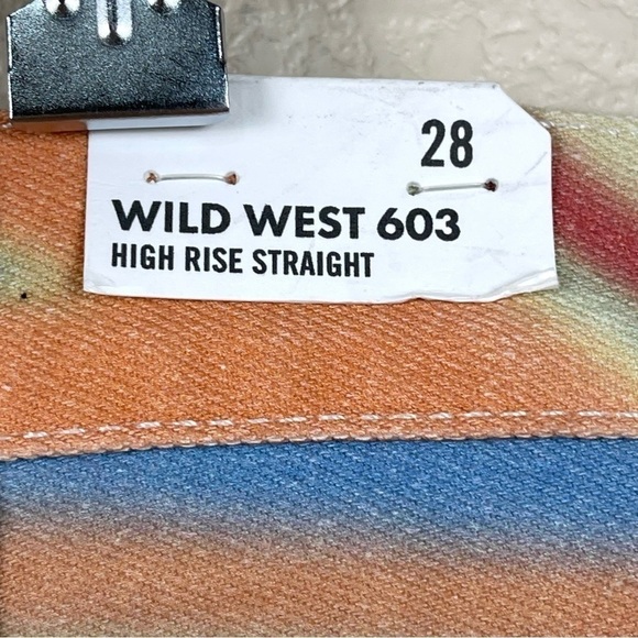 NWT Wrangler Wild West 603 High Rise Straight Rainbow Wave Jeans Sz 28X28 Women - Picture 10 of 15